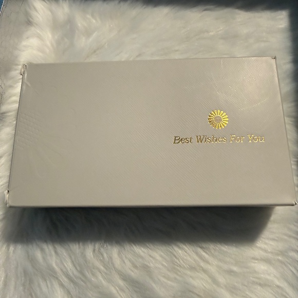 SENDEFN Wallet Leather Credit Card Holder with RFID Blocking Large Card - Picture 3 of 10